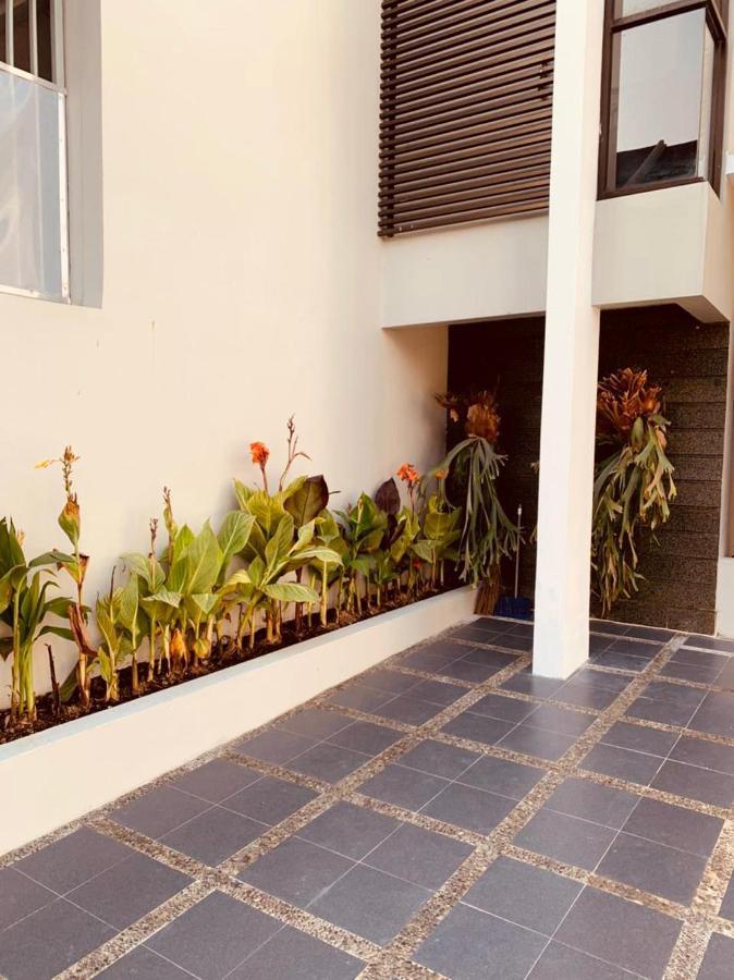 Platinum Setrasari Guest House 5Br Private Pool Bandung Exterior photo