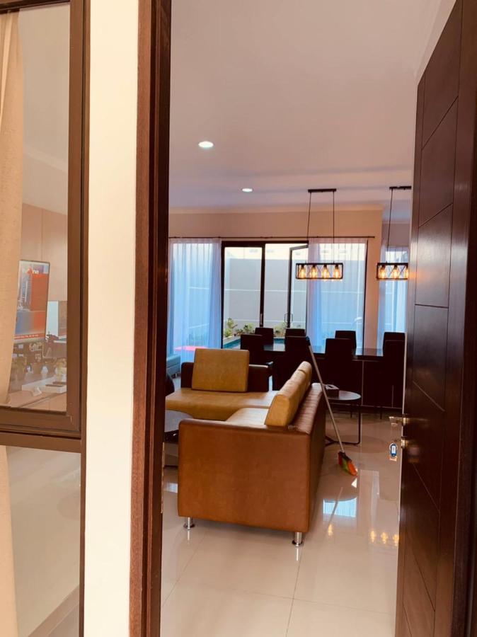 Platinum Setrasari Guest House 5Br Private Pool Bandung Exterior photo